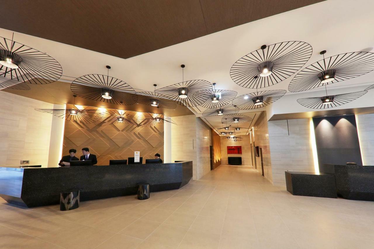 Mercure Ambassador Ulszan Kültér fotó
